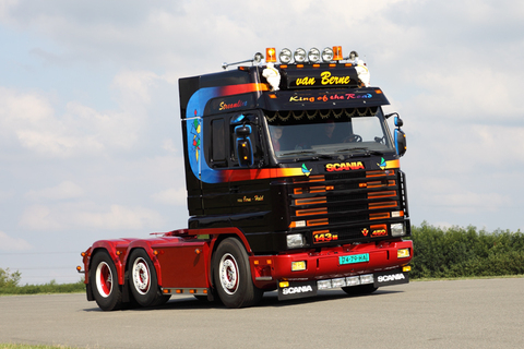 scania-143-m-08.jpg